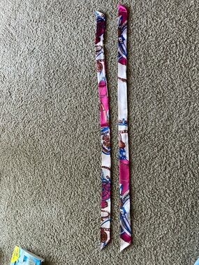 Set of Two Multicolored Twillies